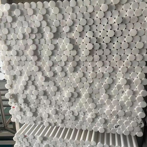 Cây nhựa PTFE