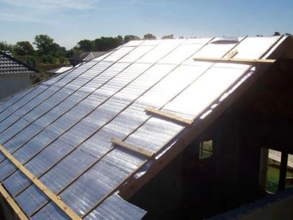 Túi khí cách nhiệt thi công mái nhà xưởng
