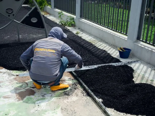 thi công hạt cao su SBR làm lớp đệm sàn