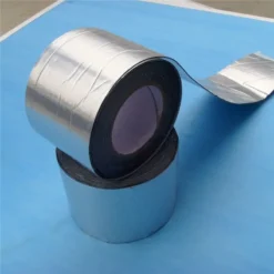 Băng dính bạc sử dụng lớp màng nhôm hoặc bạc